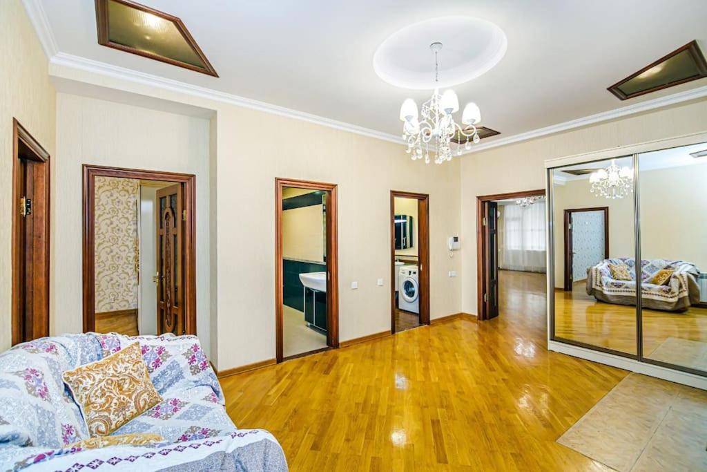 Cozy Luxury apartment 38