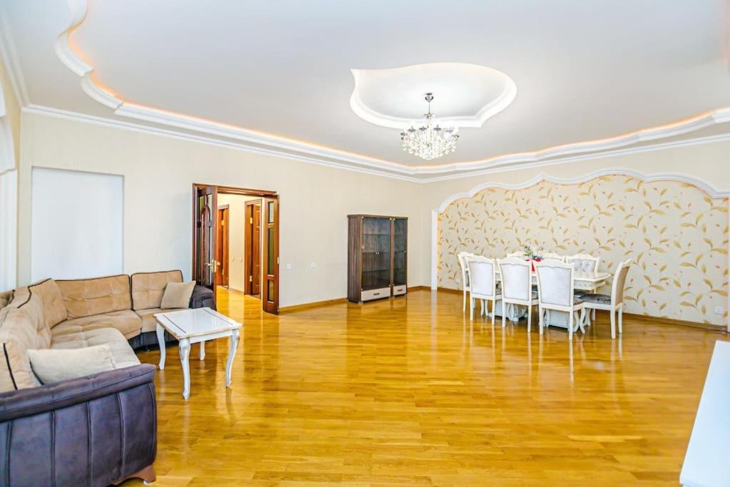 Cozy Luxury apartment 38