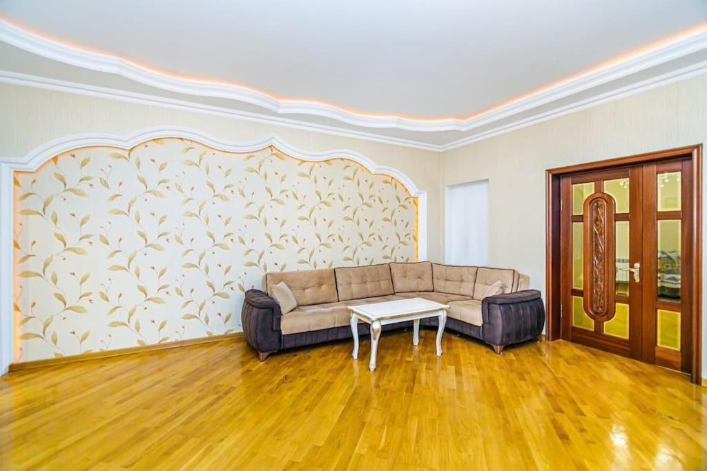 Cozy Luxury apartment 38