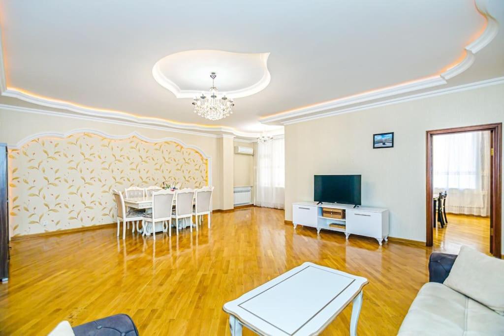 Cozy Luxury apartment 38