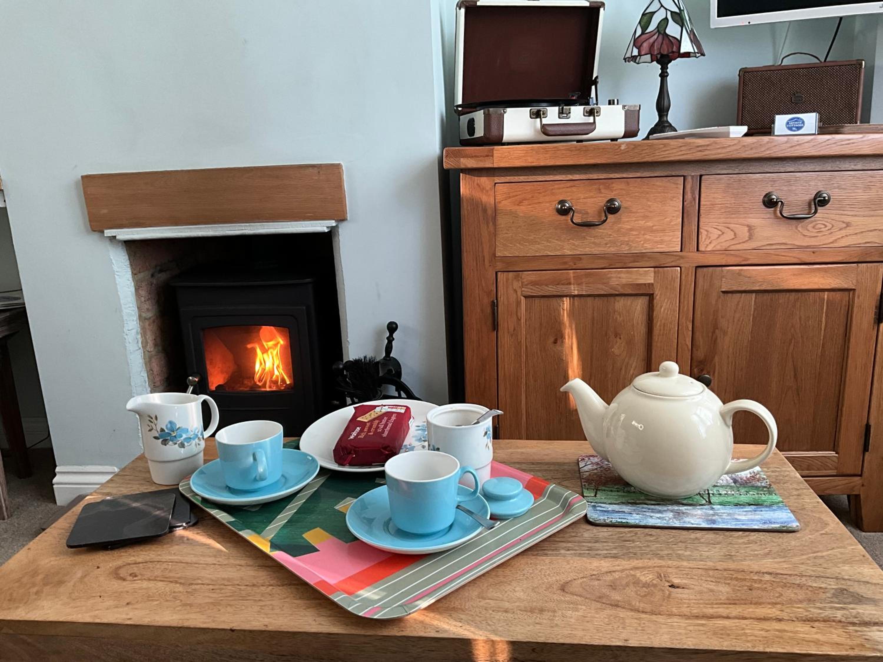 Artists Cottages Artists Loft near Hornbeam Park Free Parking
