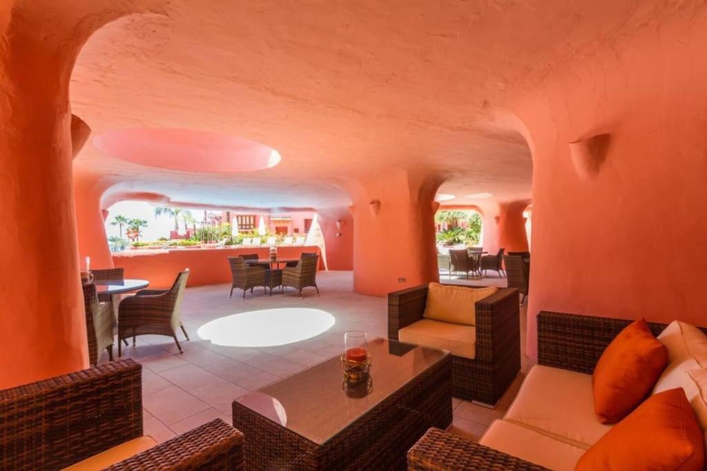 Apartamento bajo en complejo lujoso
