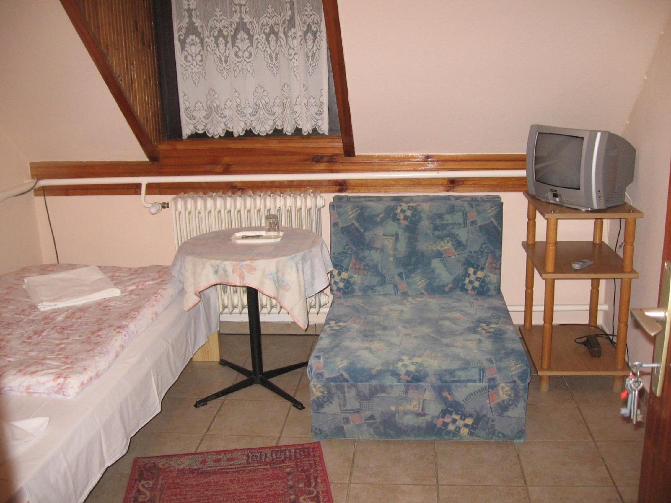 Hattyú Fogadó