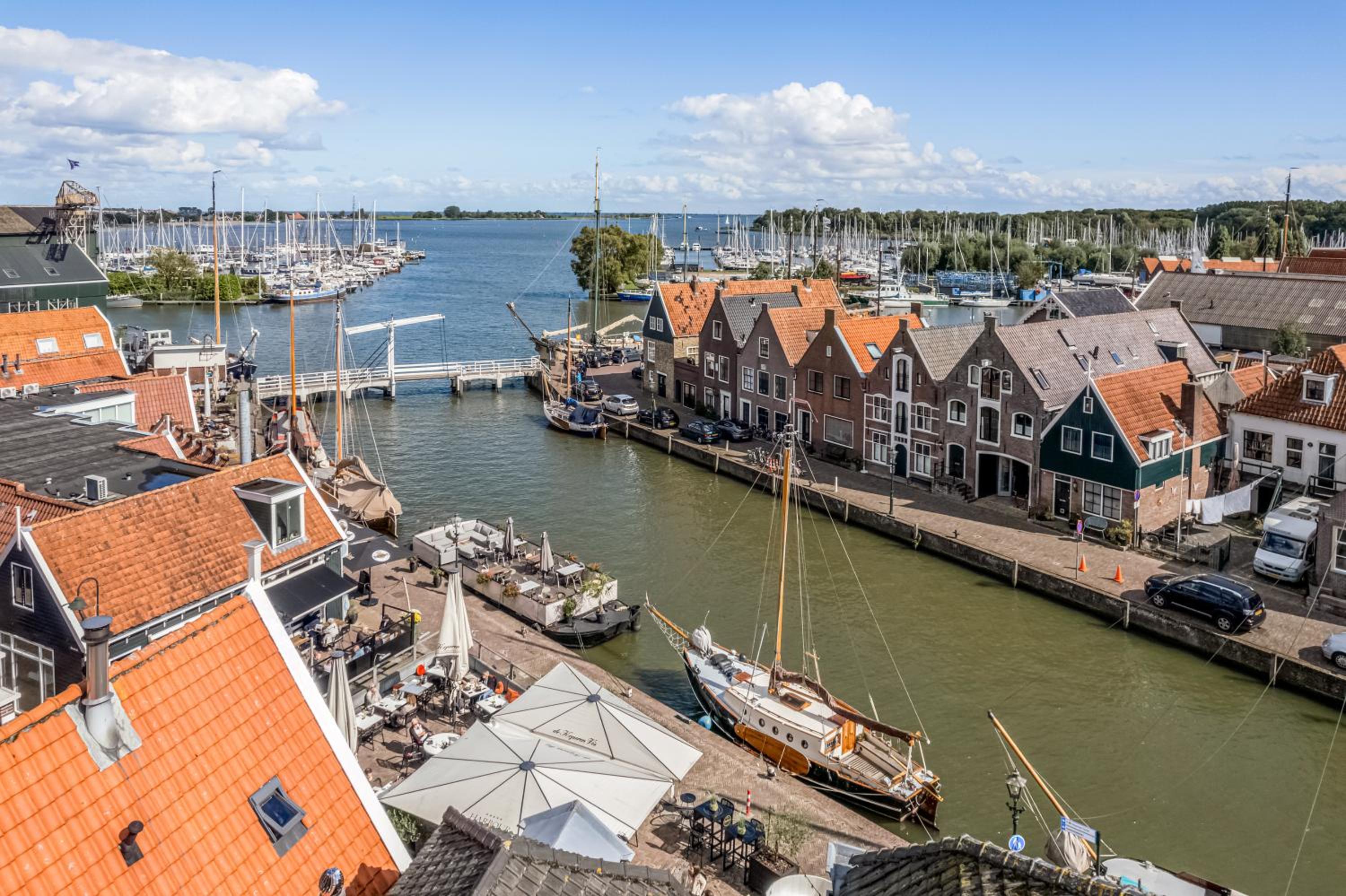 The Dutch Buoy