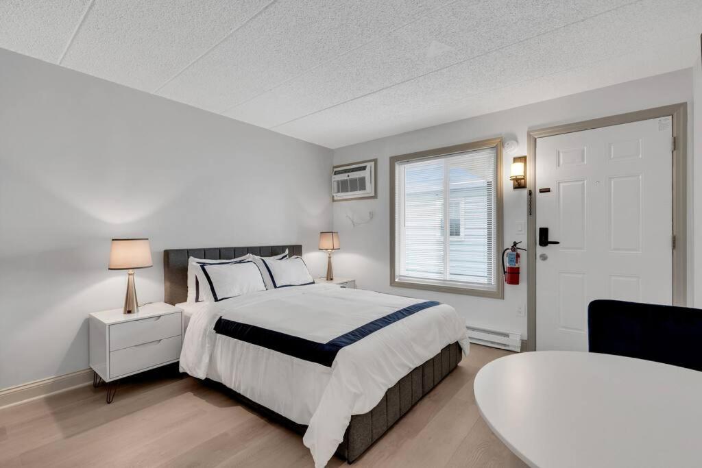 One Block to the Beach! with Free Parking view 3