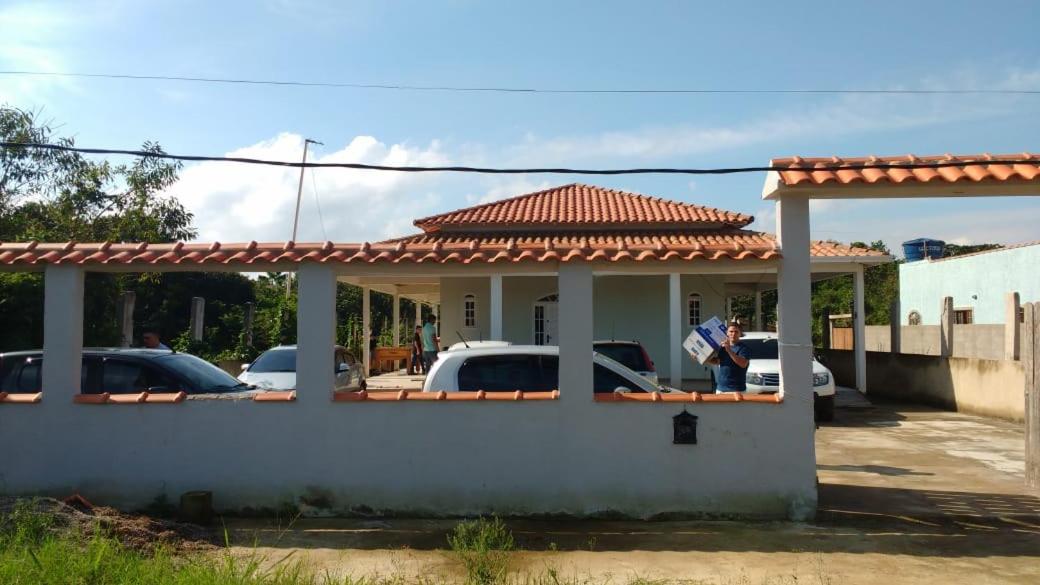 Casa em Itaipuaçu com Ar Piscina Churrasqueira