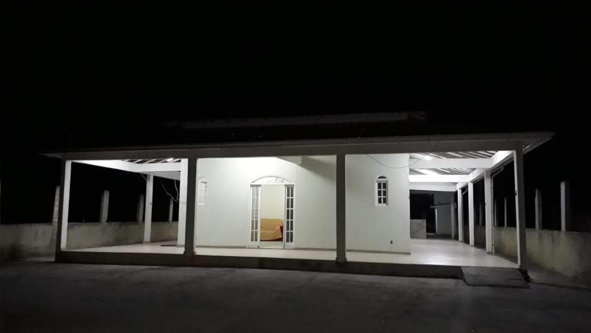 Casa em Itaipuaçu com Ar Piscina Churrasqueira