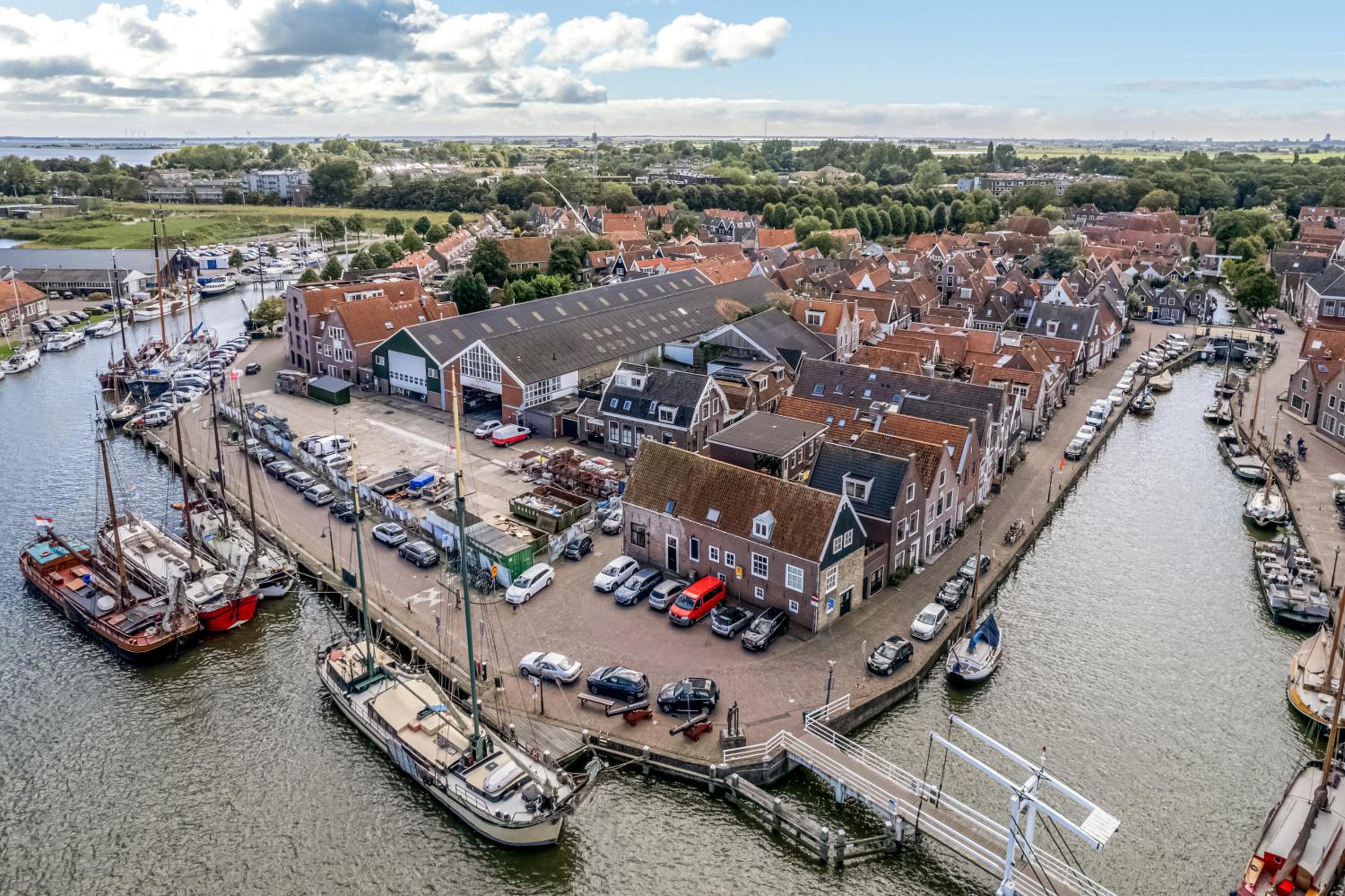 The Dutch Buoy