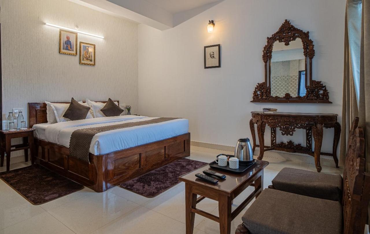Captain Resorts