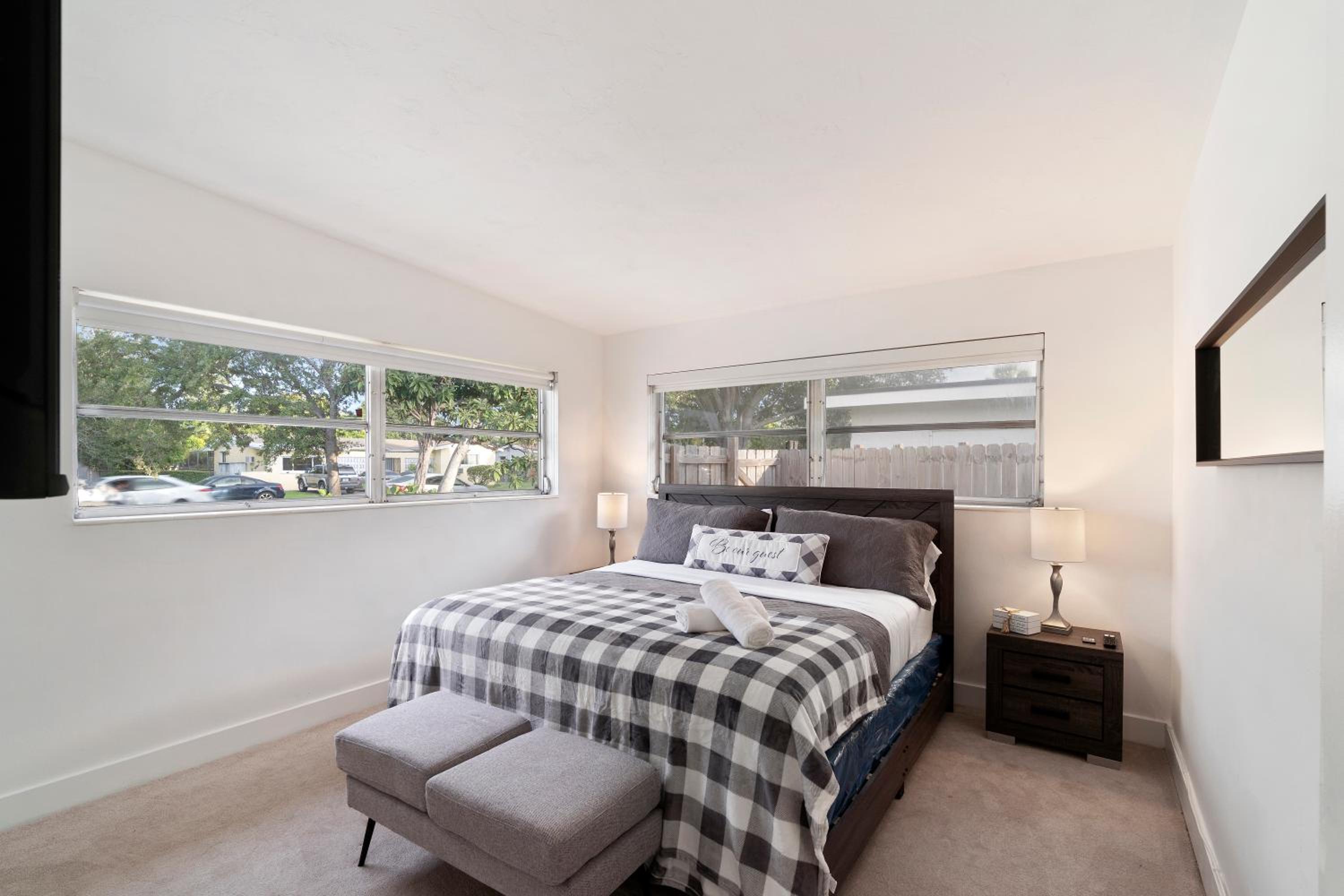 Miami Villa with Heated Pool Luxury Stay view 4
