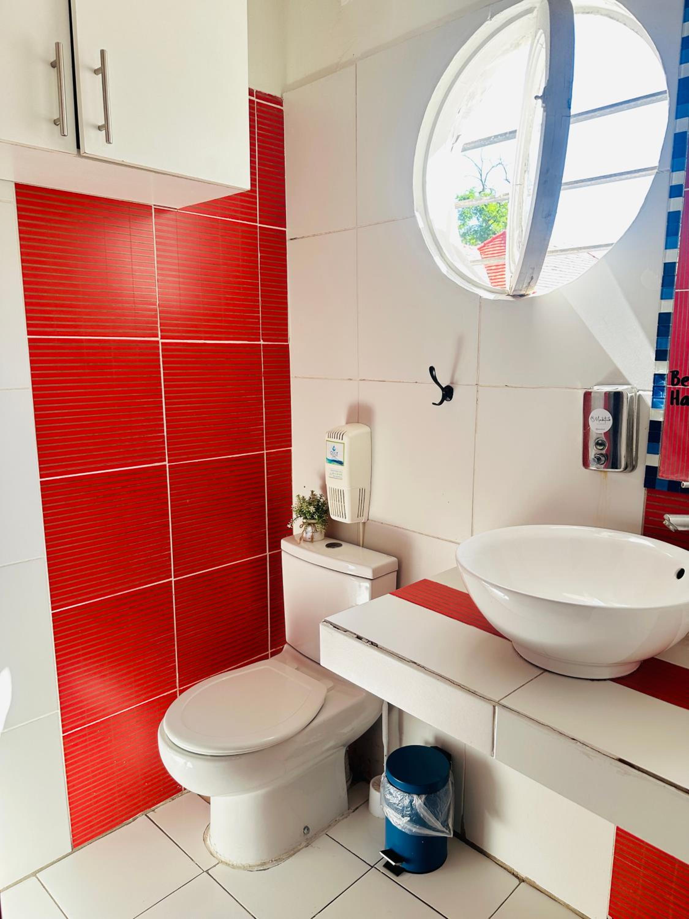 MAKTVB Europa - Hostal Boutique