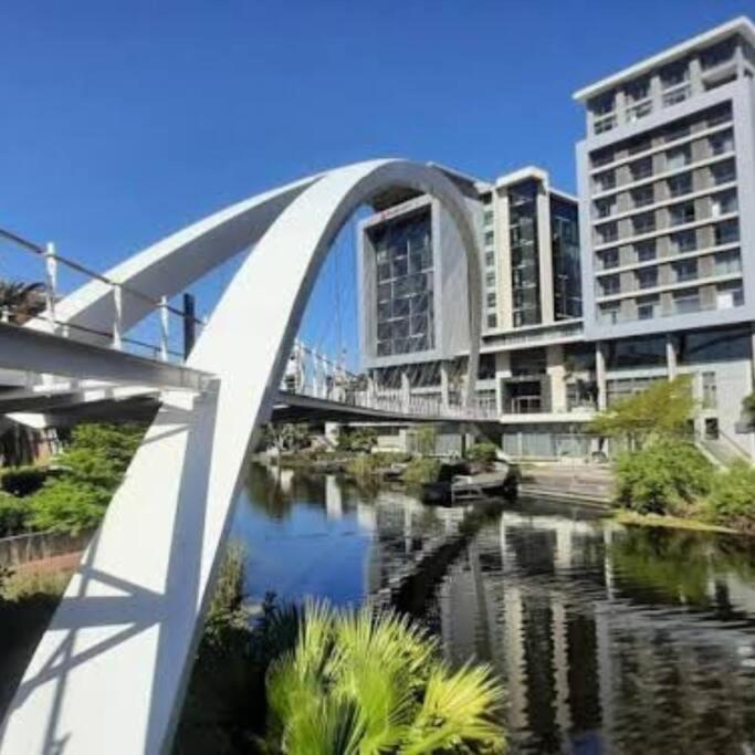 Luxury Two Bed - Crystal Towers - Spectacular Views view 3