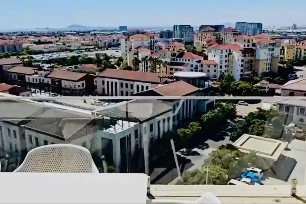 Luxury Two Bed - Crystal Towers - Spectacular Views view 2