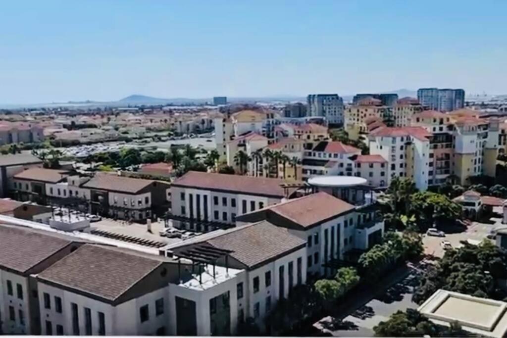 Luxury Two Bed - Crystal Towers - Spectacular Views view 5