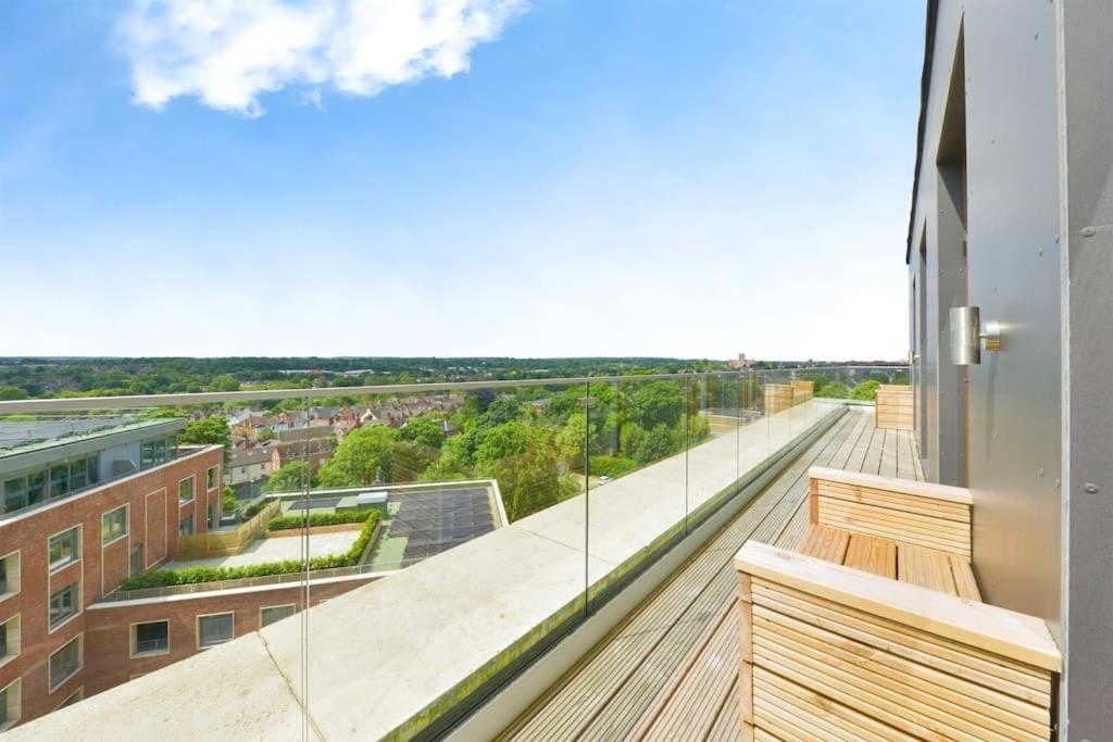 Brand New Luxury Penthouse 2 Bedroom 2 bath view 2