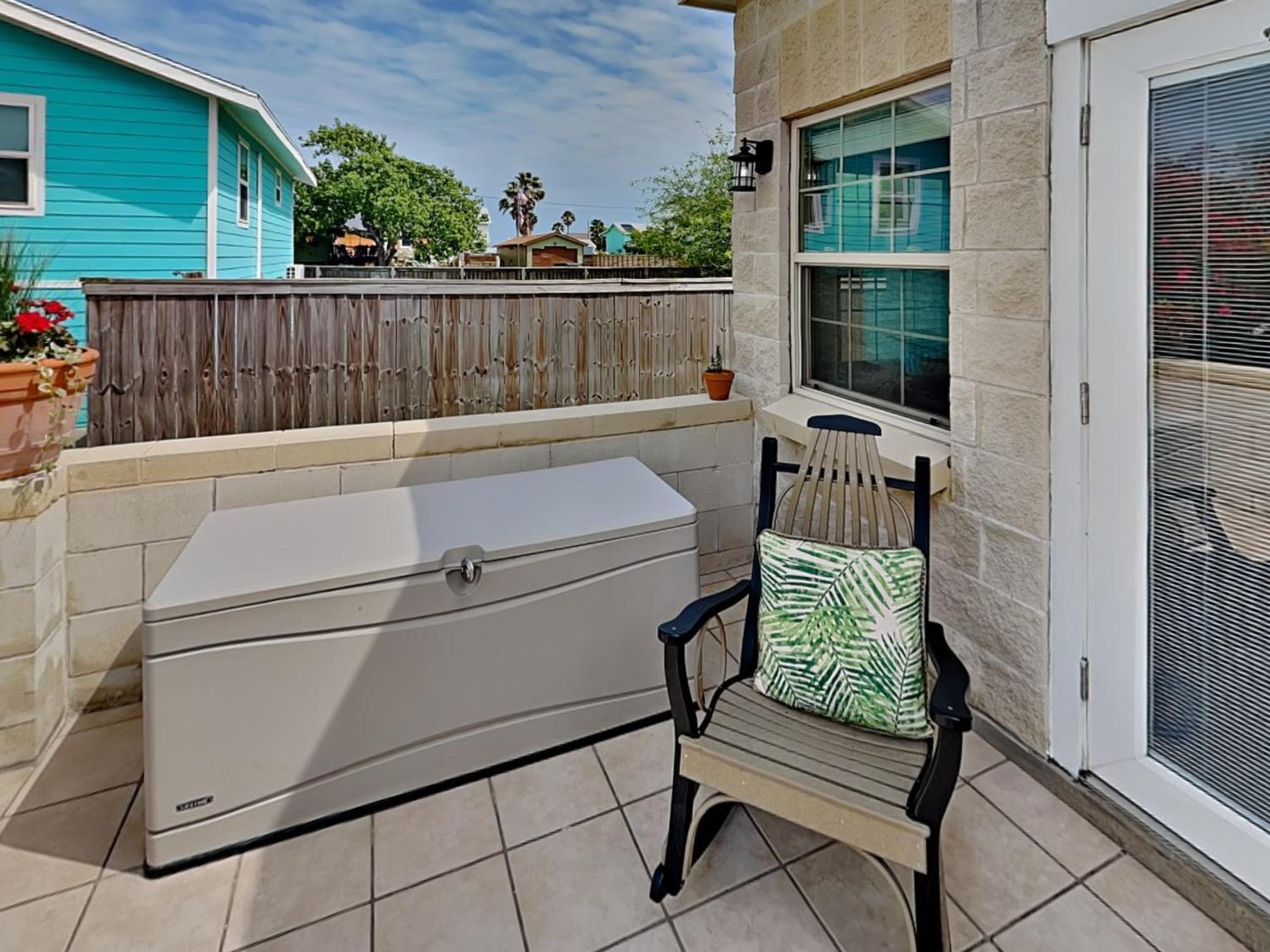 Island Cabana view 4