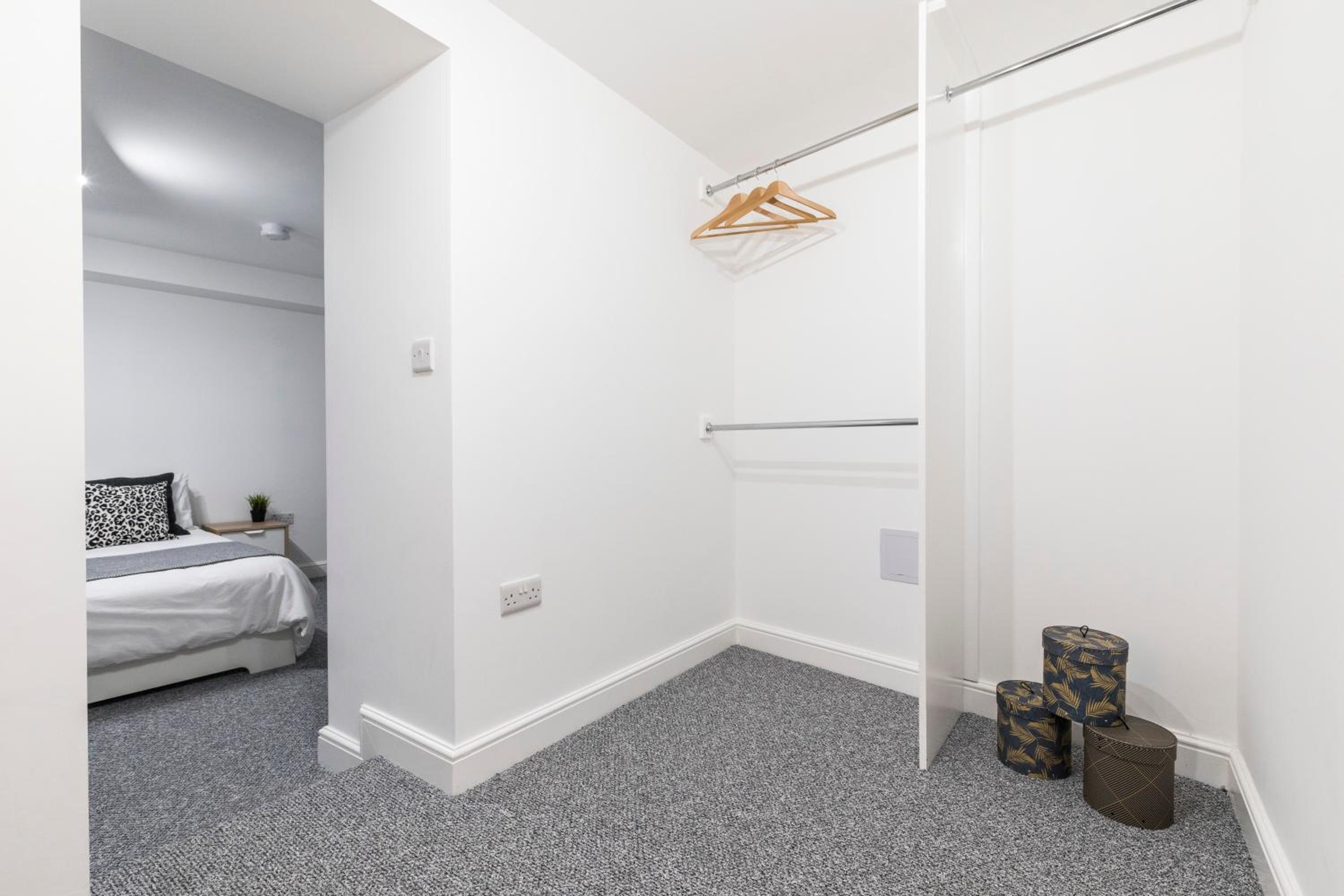Charming Two Bed - Two Bath Apt view 3