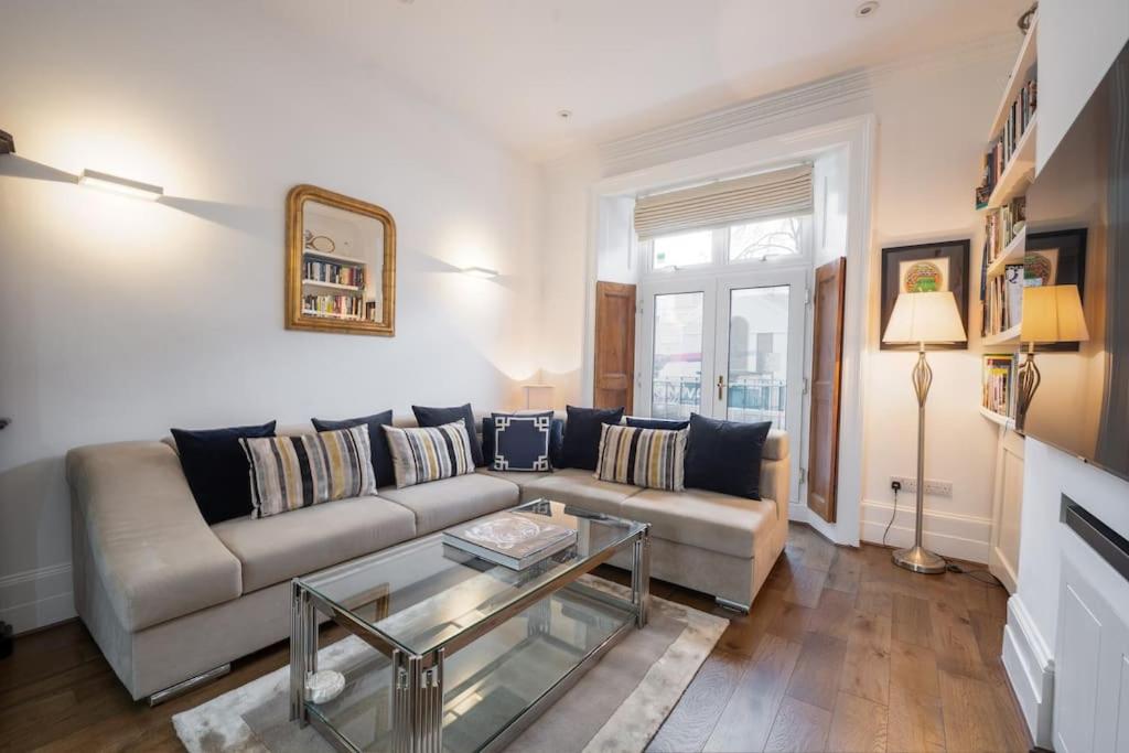 CAPITAL Modern Two Bedroom Apartment in Chelsea GGR — London