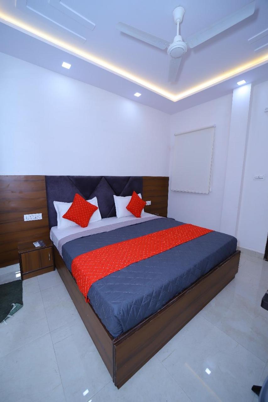 Hotel White Town Agra