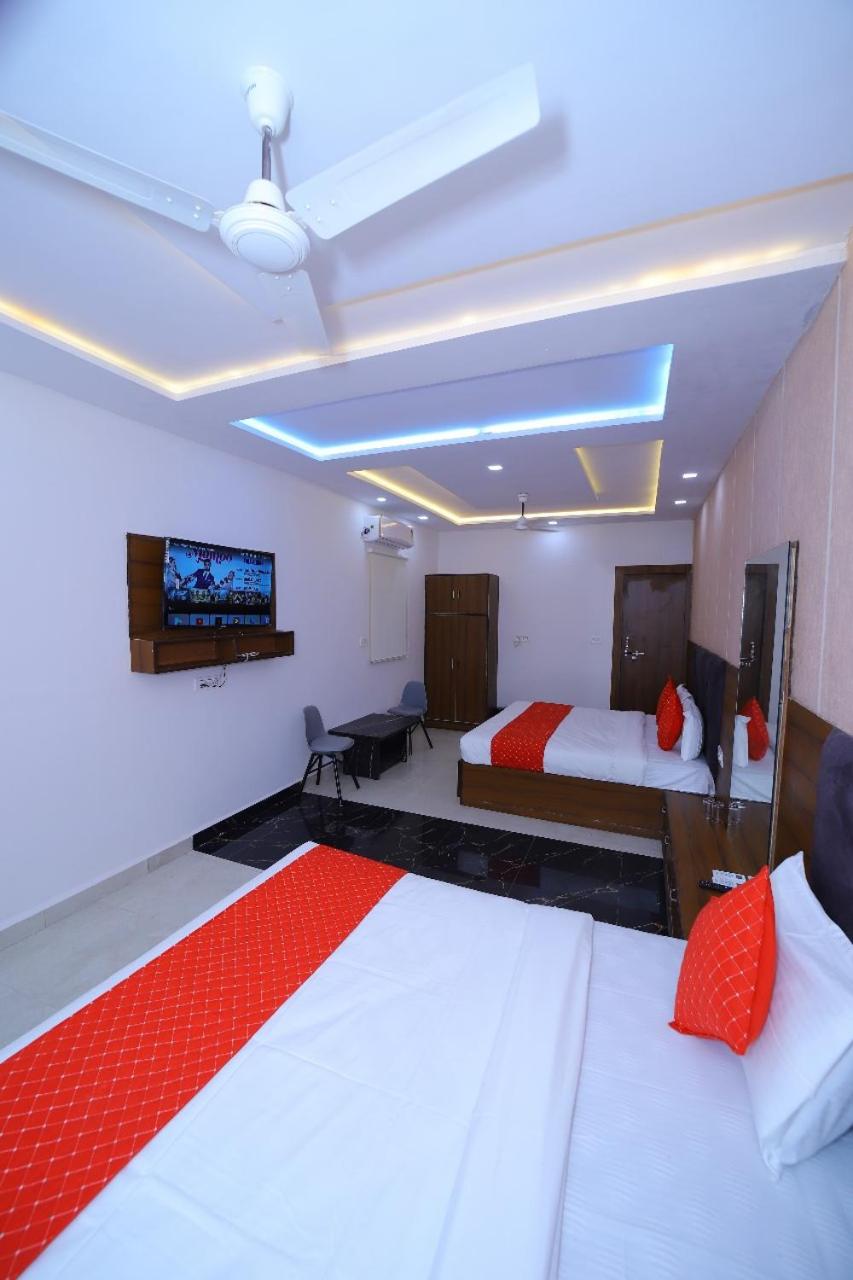 Hotel White Town Agra