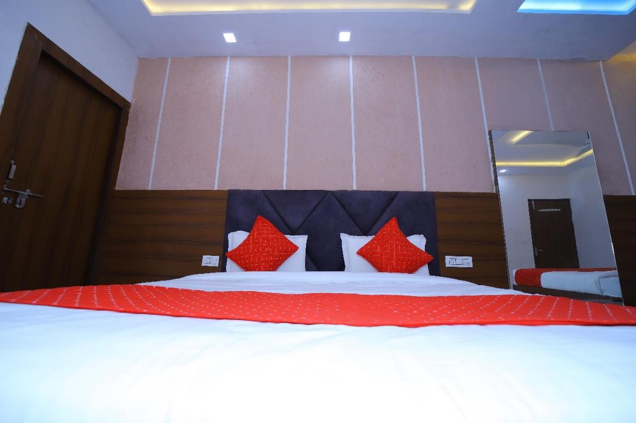 Hotel White Town Agra