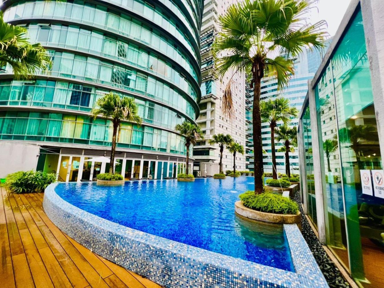 Vortex suites KL tower view& KL118 view