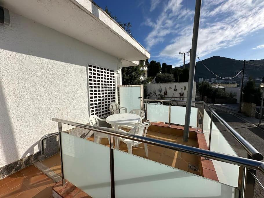 Bonito apartamento cerca de la playa con gran terraza AV-04