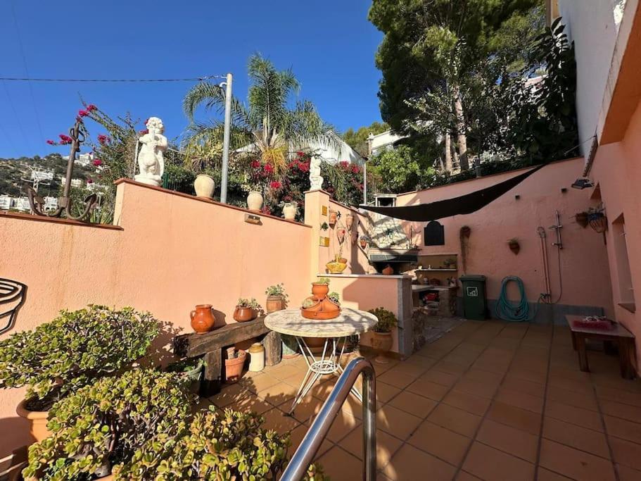 Bonito apartamento cerca de la playa con gran terraza AV-04
