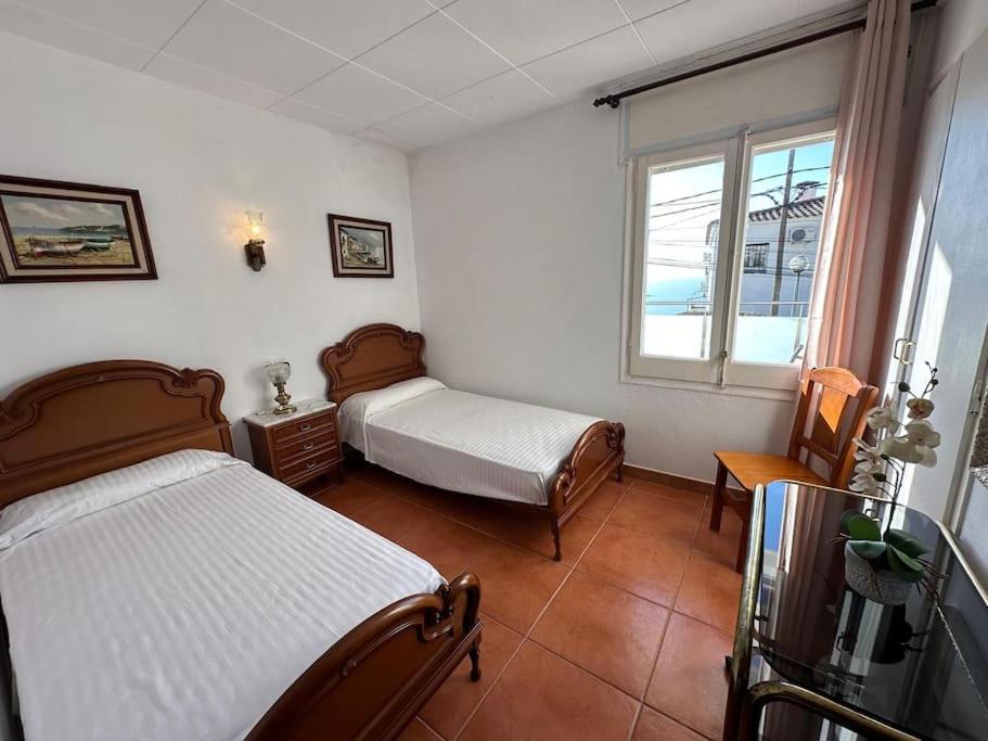 Bonito apartamento cerca de la playa con gran terraza AV-04