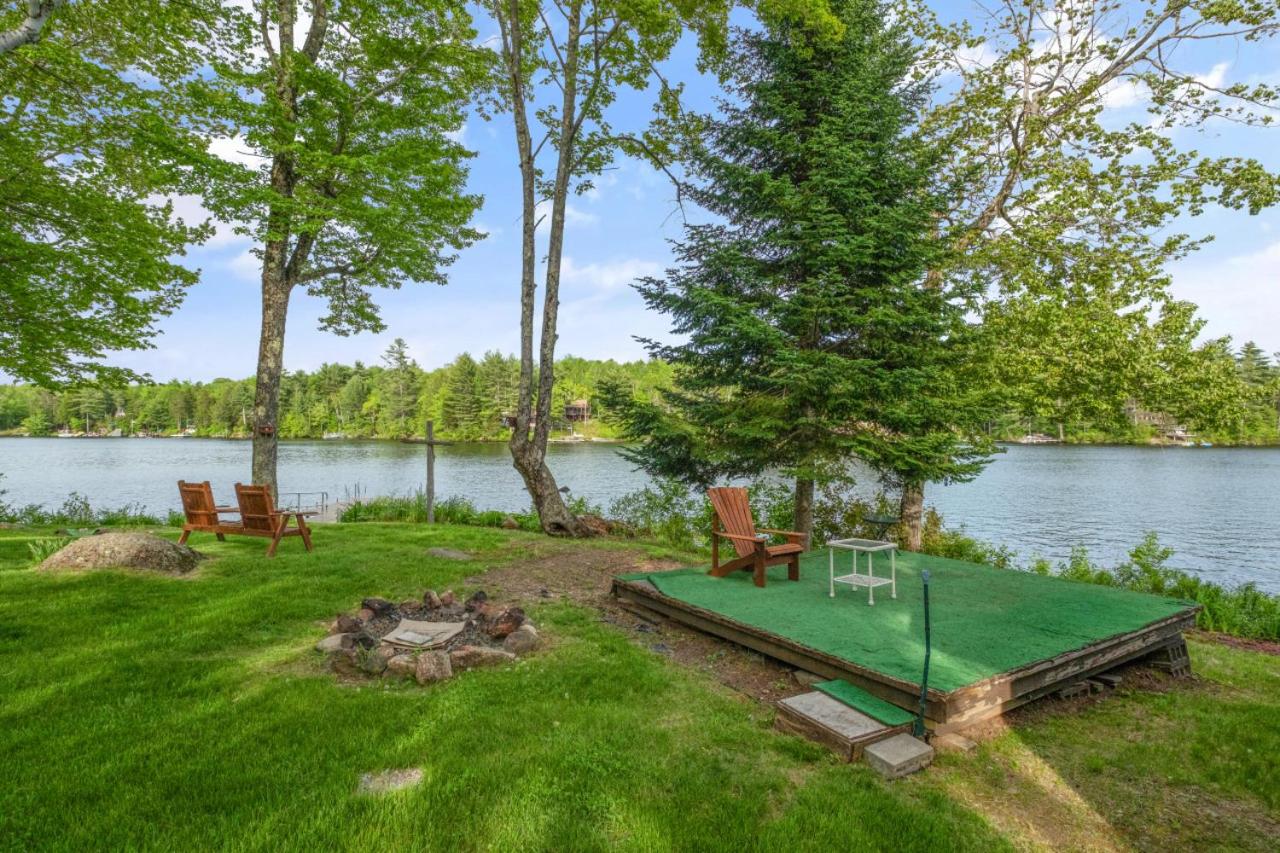 Lakefront Cabin 314 Shoreline view 4