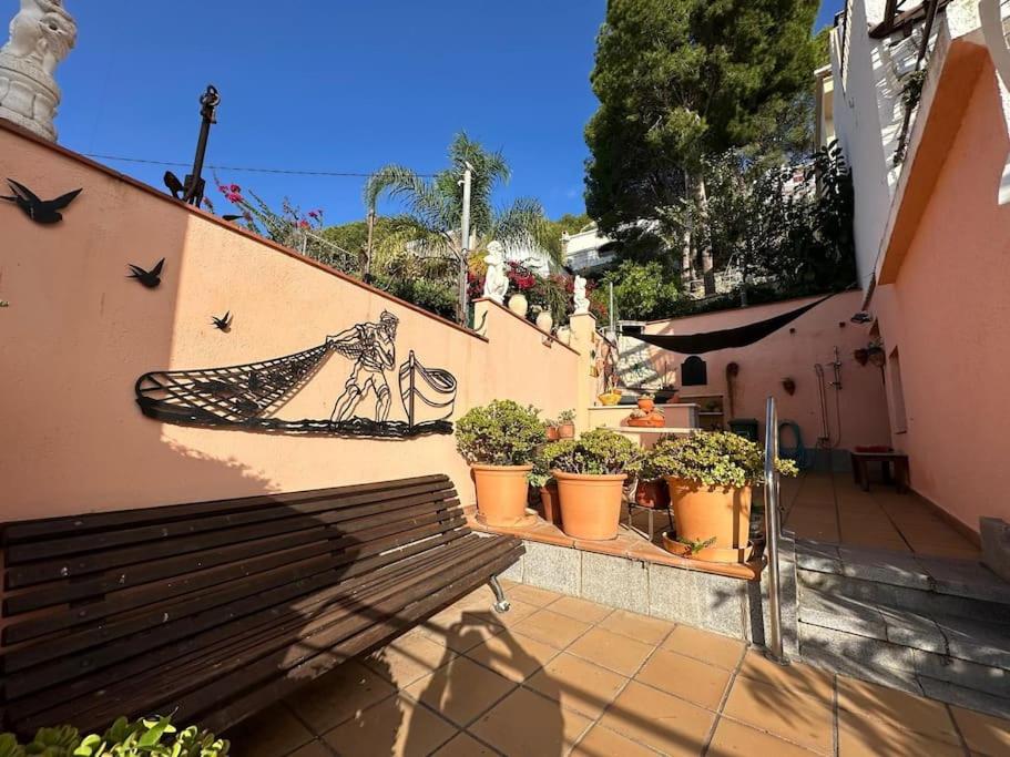 Bonito apartamento cerca de la playa con gran terraza AV-04