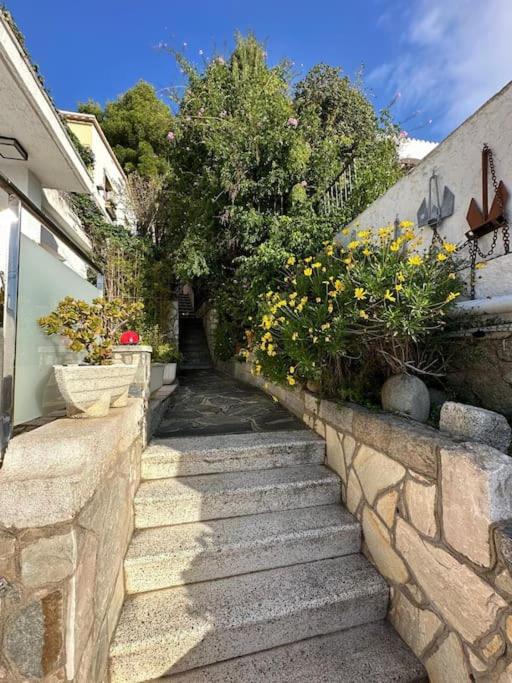 Bonito apartamento cerca de la playa con gran terraza AV-04