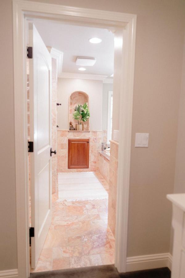 Luxury House, Walk to Downtown or Pioneer Park - Property Image 46