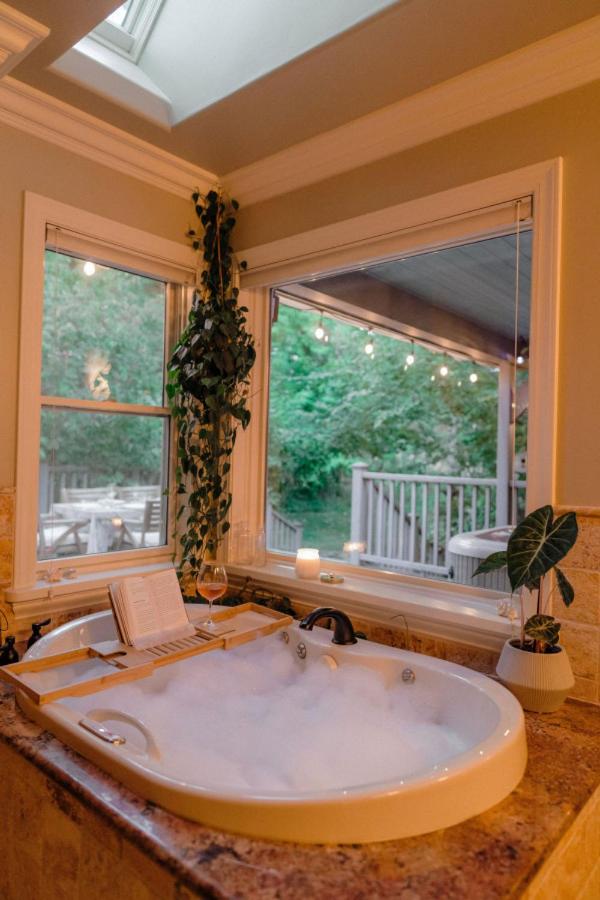 Luxury House, Walk to Downtown or Pioneer Park - Property Image 33