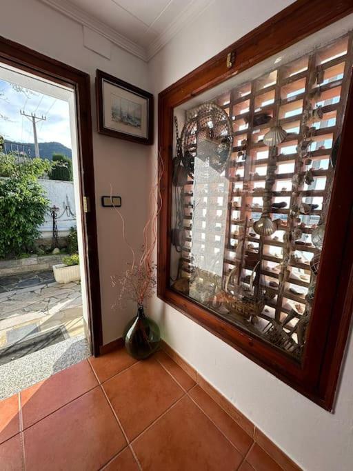 Bonito apartamento cerca de la playa con gran terraza AV-04