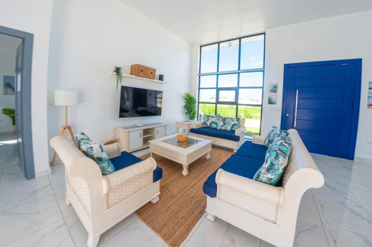 2 Bedroom villa with private pool view 3