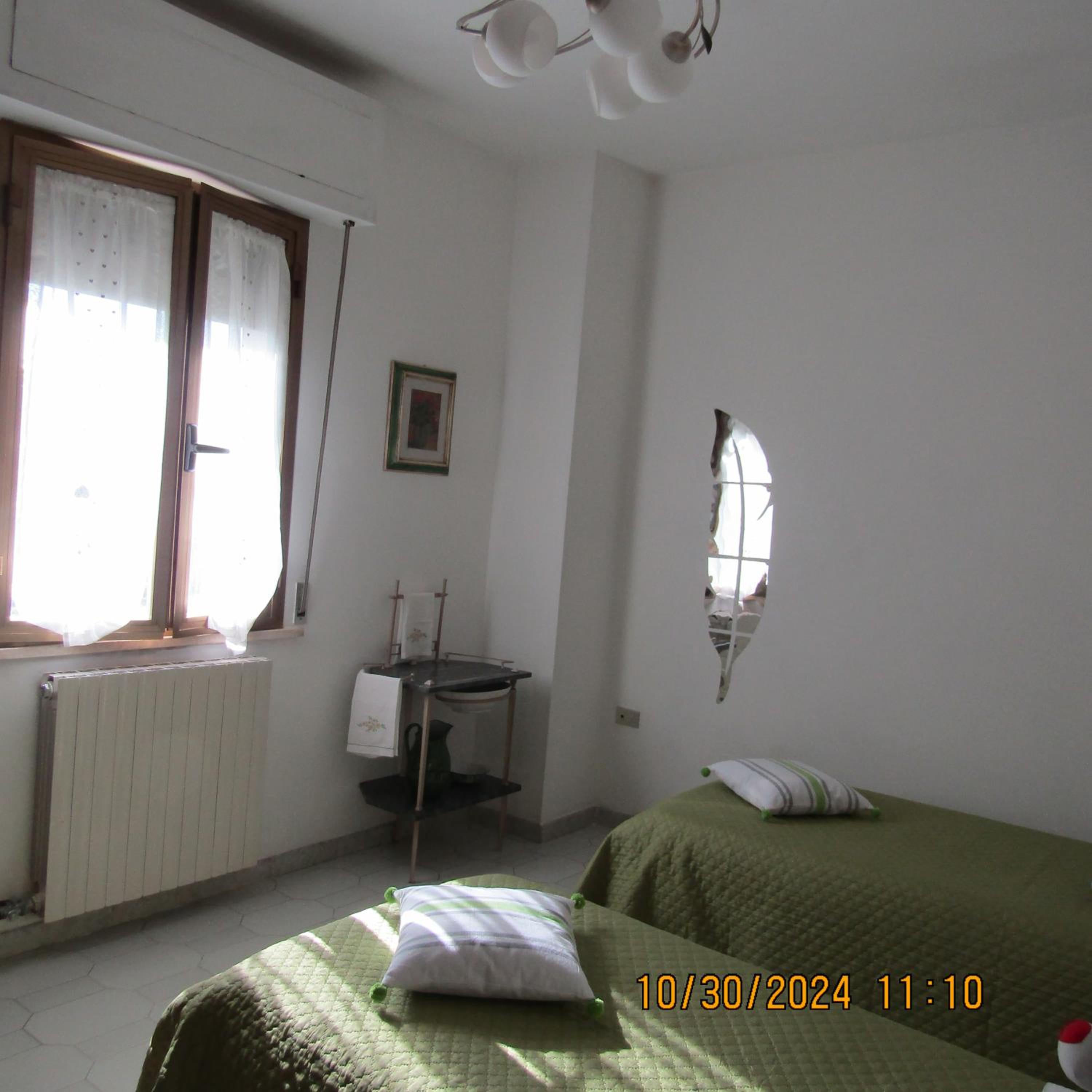 Photo 35