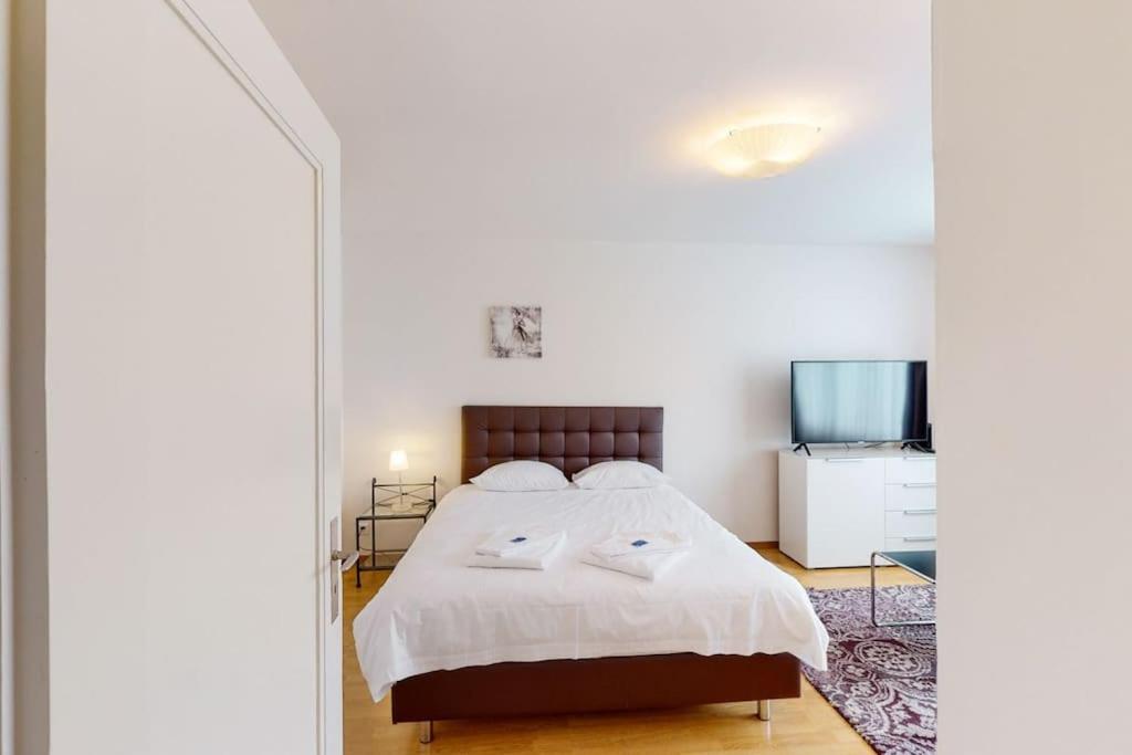 Very spacious studio in city center - Parkview 4