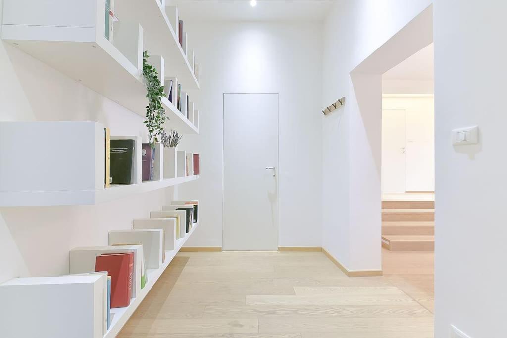 San Vitale 5 Stelle - Central Luxury Apartment view 5