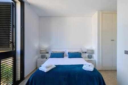 Apartamento tríplex nuevo en la Savina