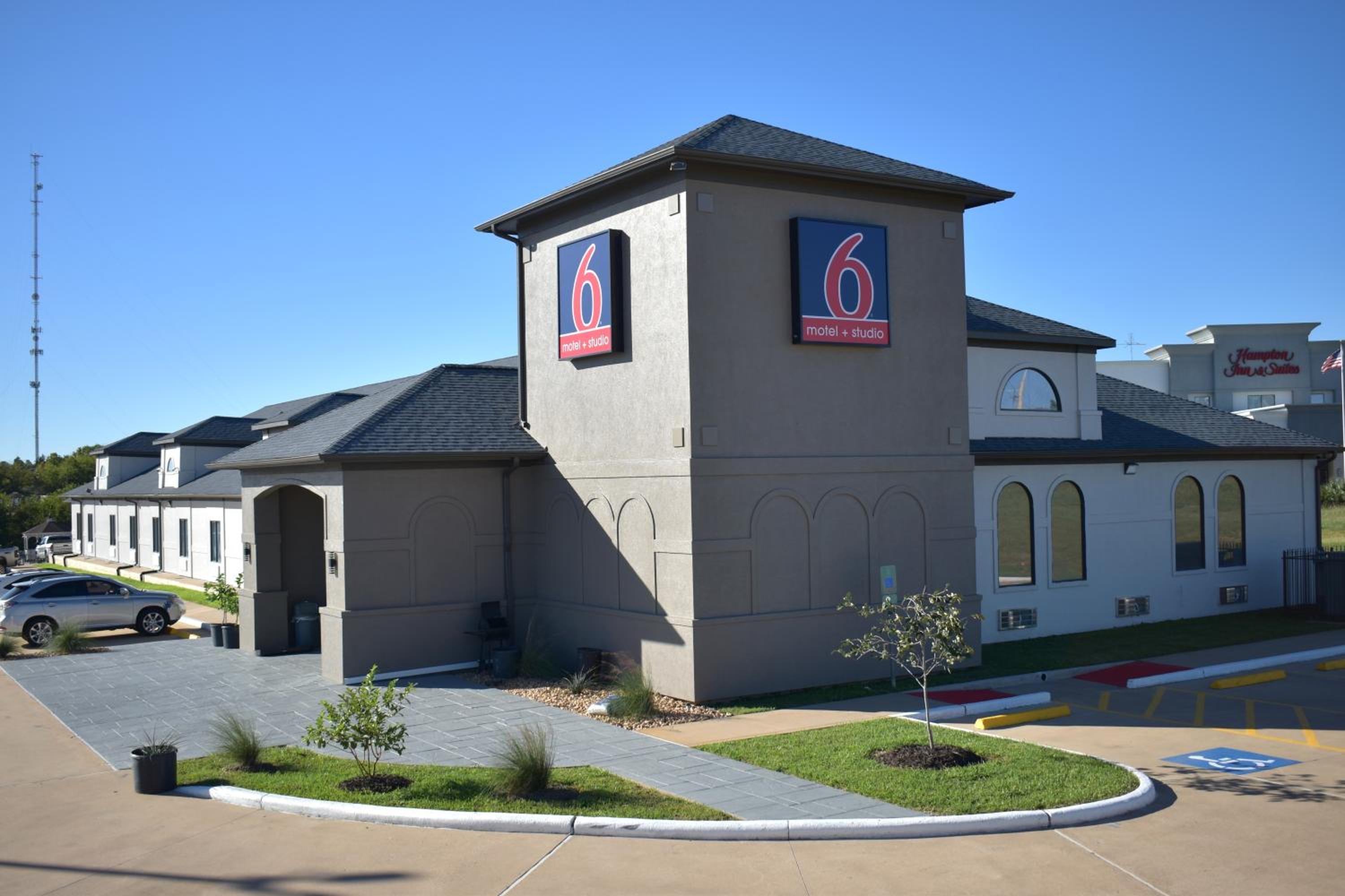 Studio 6 Suites Brenham, TX view 4