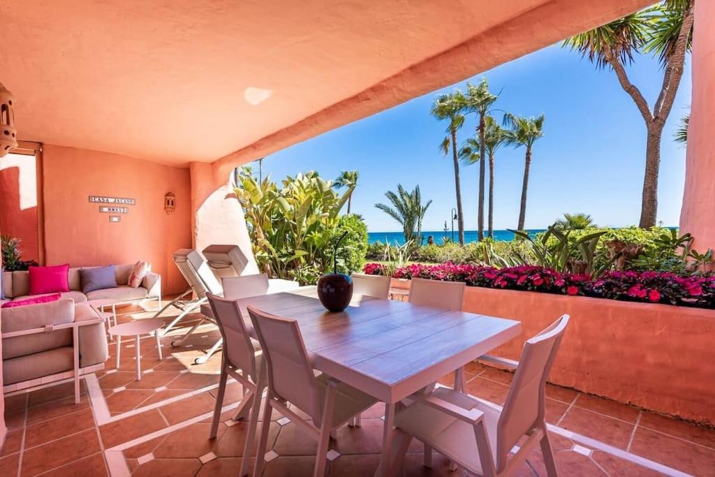 Frontline luxury ground floor apartment