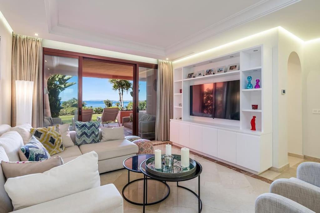 Frontline luxury ground floor apartment