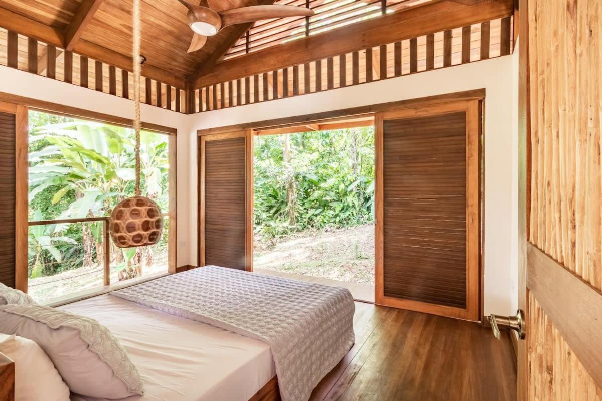 Tropical Paradise Retreat Near Caribbean Beaches