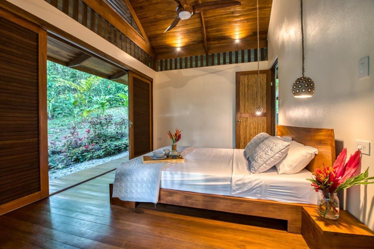 Tropical Paradise Retreat Near Caribbean Beaches