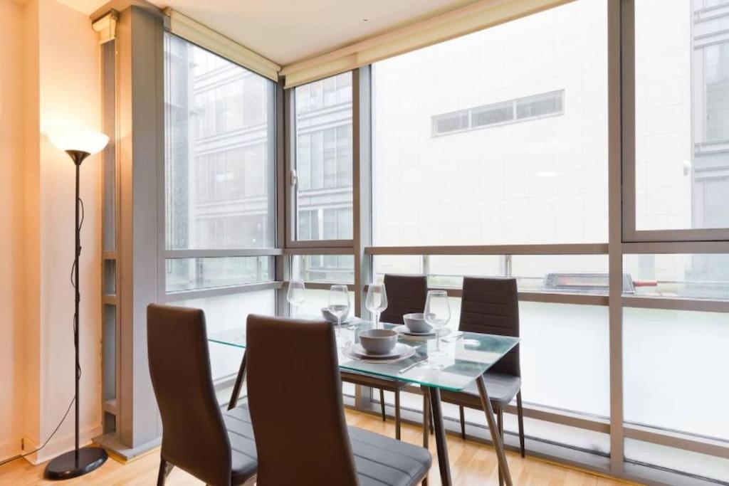 Bright & Modern Dublin City Stay