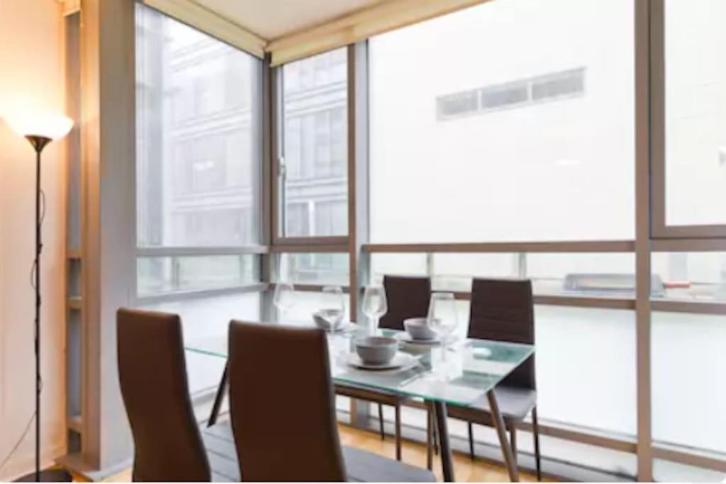 Bright & Modern Dublin City Stay
