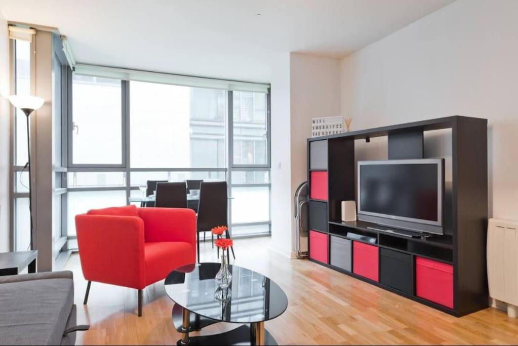 Bright & Modern Dublin City Stay