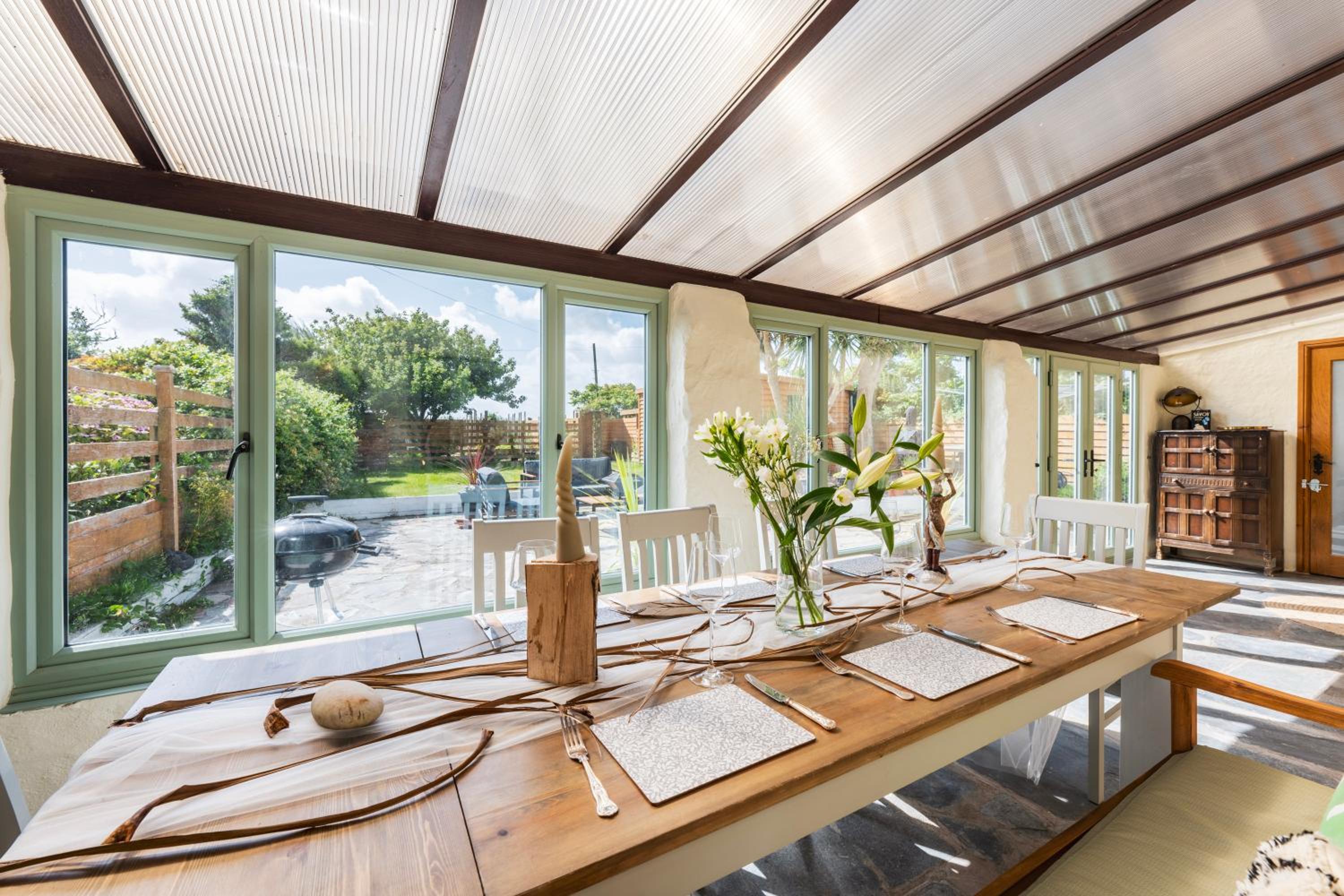 Dunes Farm, 5 min walk to beach, log fire, dog friendly, hot tub