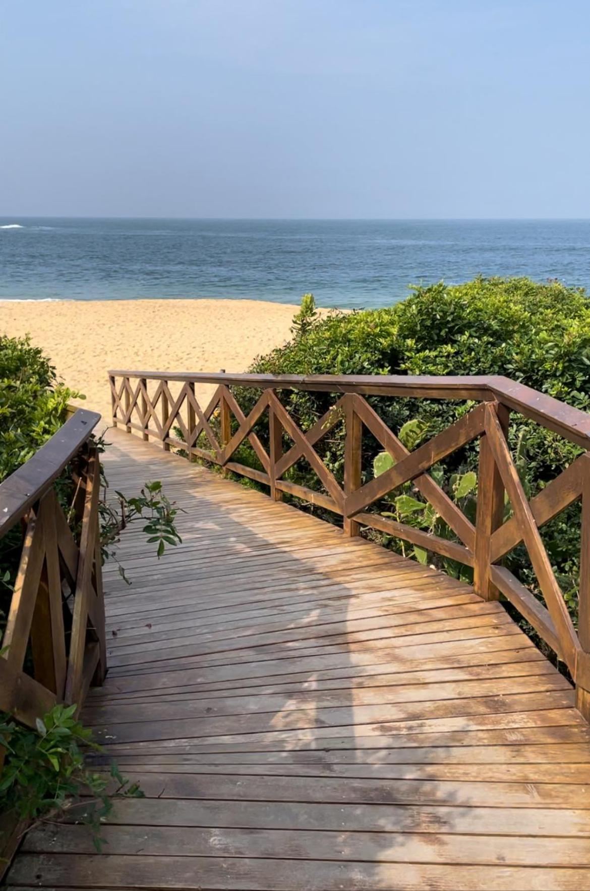 Incrível Chalé no Estaleiro à Beira Mar em Condomínio